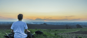 meditar al aire libre